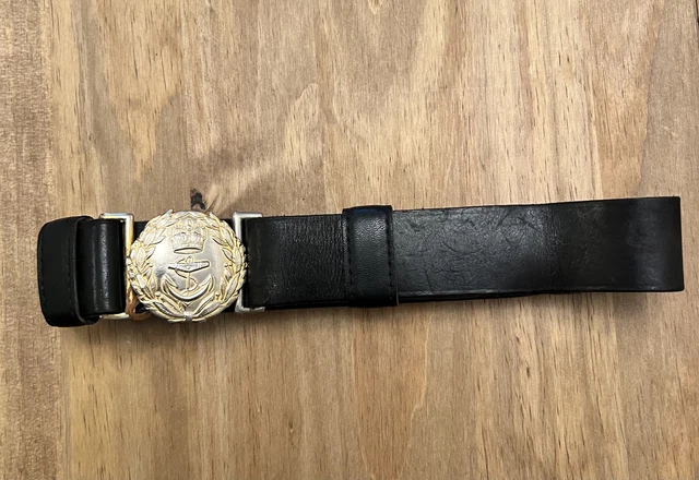 Ceinture De Parade Blanche Du Service Naval Irlandais Avec Insigne - Neuf Avec étiquettes, Collection Militaire