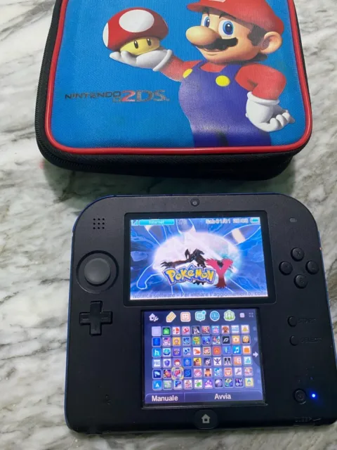 Nintendo 2DS + 1100 Giochi +Tema Pokémon+ Pokébank e trasferitore