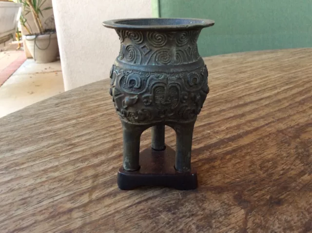 small Chinese cast bronze tripod censer, incised mark, Ming - Qing