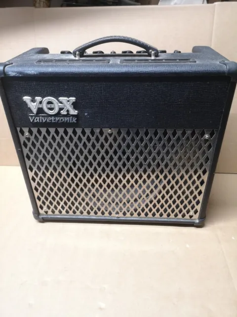 Vox Valvetronix AD30VT 30-Watt 1x10 Modeling Guitar Combo Amplifier Amp