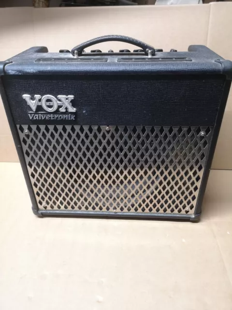 Vox Valvetronix AD30VT 30-Watt 1x10 Modeling Guitar Combo Amplifier Amp