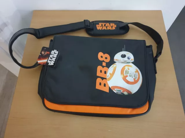 SD Toys Star Wars BB-8 messenger bag. new with tag