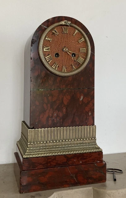Pendule en marbre et bronze doré, balancier à fil, MÉDAILLE D’OR PARIS 1827