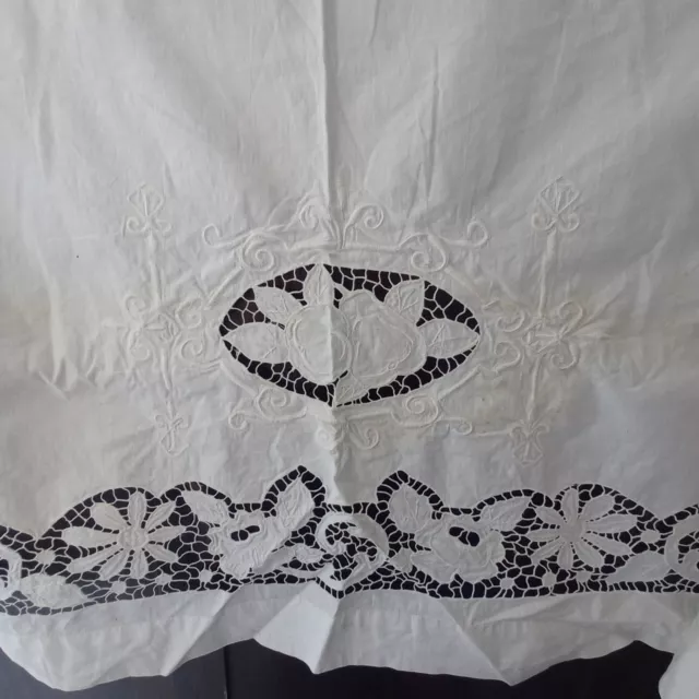 linge ancien drap brodé main dentelle lin coton ? Richelieu ? 210X300 cm