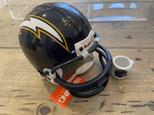 SAN DIEGO CHARGERS Riddell NFL 3 5/8 MINI HELMET W Mini Mug In Display Case