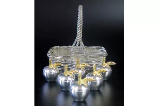 Lovely Silver Plated Set 6 Menu Holders Apple Shaped in Presentation Basket 2