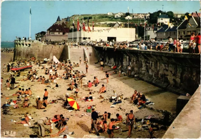 CPM Arromanches La Plage et le Musee du Debarquement FRANCE (1335933)