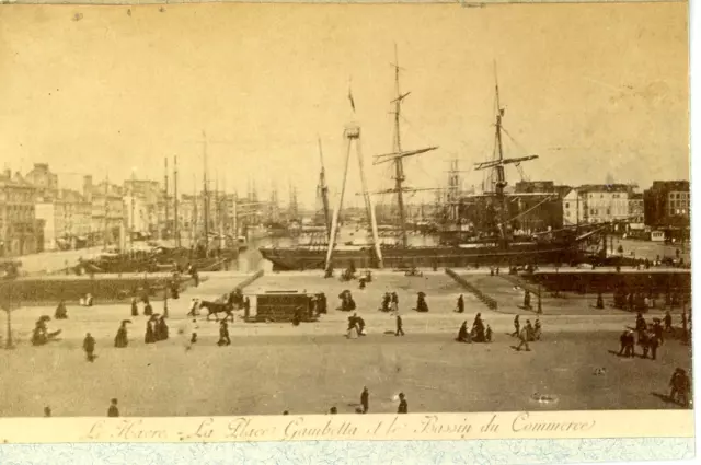 France, Le Havre, place Gambetta et le bassin du Commerce Vintage albumen print