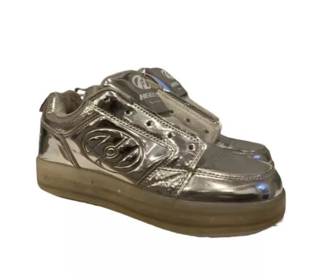 Heelys Premium 1 Lo Light Wheel Skate Shoes Metallic Silver Chrome Size 3 Y Kids