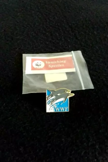 WWF - World Wildlife Fund Pin Badge - Dolphins    BN