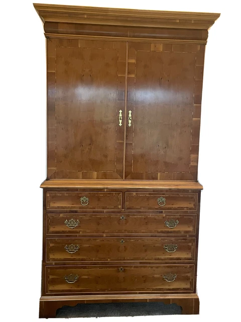 media armoire