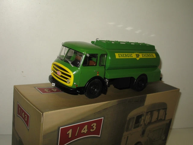 Camion Miniature SOMUA JL19 - Citerne à Essence BP - Échelle 1/43 - Occasion