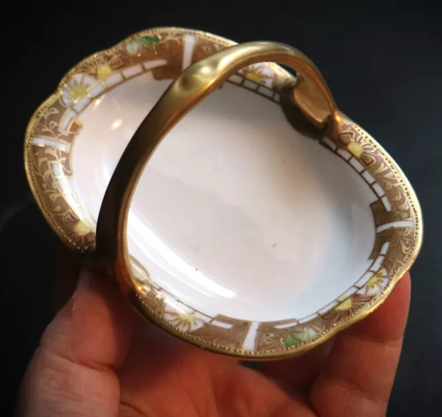 Hand Painted Nippon Vintage Trinket/Candy/Nut Dish Gold Trim With Handle