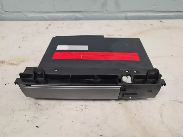 BMW E65/66 7 Series 6 Disc CD Changer Without Magazine 6926933