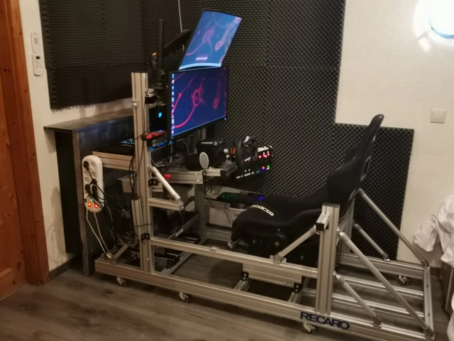 SIM RACING RIG Fanatec ink. Hydraulische Pedale, Monitor, Buttonbox ...