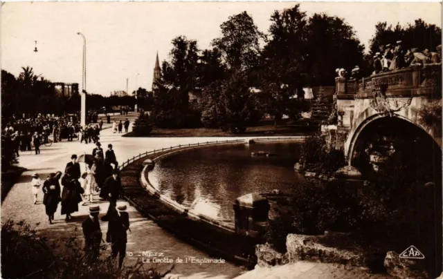 CPA AK METZ - La Grotte de l'Esplanade (455279)