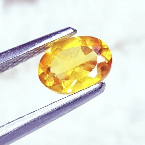 Saphir jaune octogonal 1,74 carat, certifié GIA, non chauffé, Sri Lanka Saphir jaune octogonal 1,74 carat, certifié GIA, non chauffé, Sri Lanka