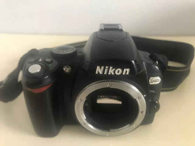 Nikon DX40 Camera & Lenses