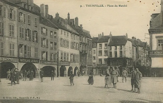 CPA 57 - Thionville - Place du Marché