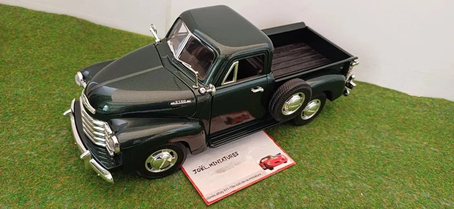 Miniature 1/18 GMC K-2500 Sierra Grande L'homme qui tombe à Pic 1