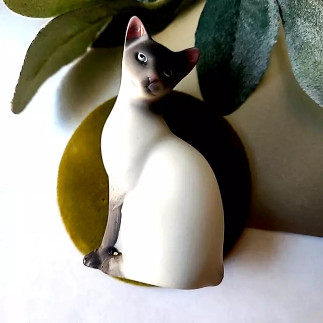 Vintage Estate AVON 1984 Porcelain Siamese Cat Figurine 3"T