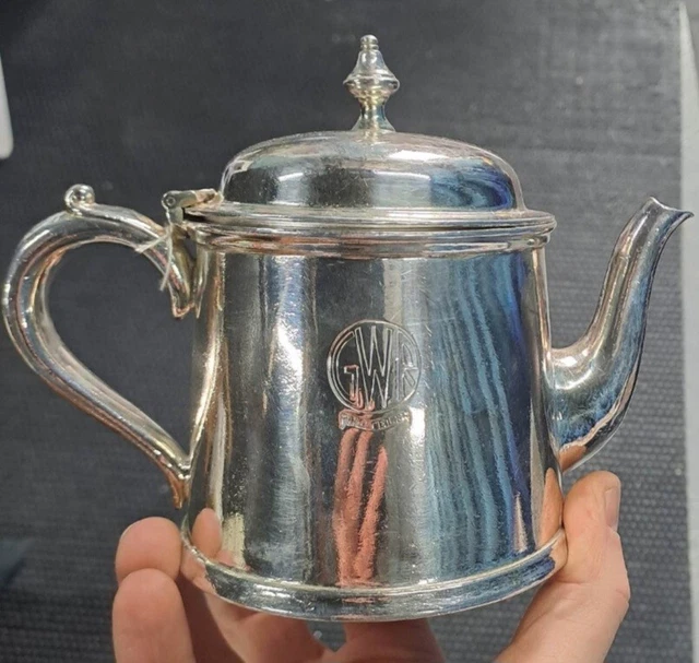 GWR HOTELS ROUNDEL SILVERPLATED TEAPOT 3/4 pint