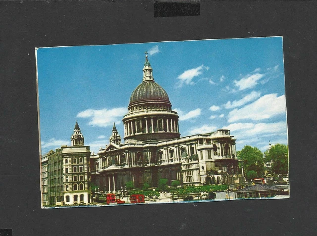Vintage Colour Postcard general view St. Paul's Cathedral London unposted