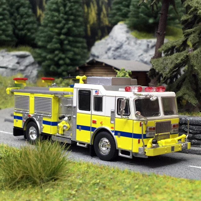 Seagrave attacker, jaune, blanc, 2013 - PCX 870847 - HO 1/87 Seagrave attacker, jaune, blanc, 2013 - PCX 870847 - HO 1/87