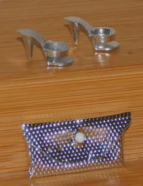 VINTAGE 1960s CLONE SILVER OPEN TOES HIGH HEELS SHOES PURSE FITS BARBIE DOLL