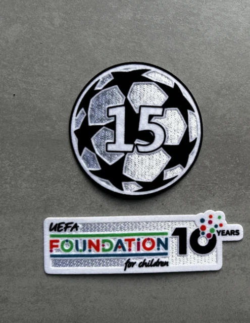 Pack De 9 Fanions De Foot : Liverpool, Ajax, AC Milan, Bayern, Real Madrid, Boca Junior