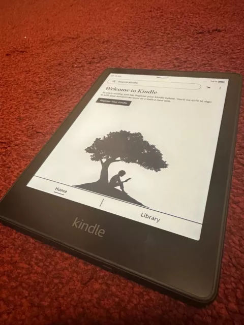 Amazon Kindle PaperWhite 11th Generation 32GB Black - auto-adjusting front light