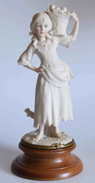 Schöne Capodimonte Neapel Giuseppe Armani Figur ~ Mädchen sammelt Obst