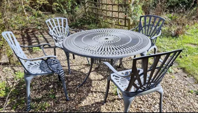 Cast Aluminum Garden Table And Four Chairs 🪴 Delivery Available 🚚