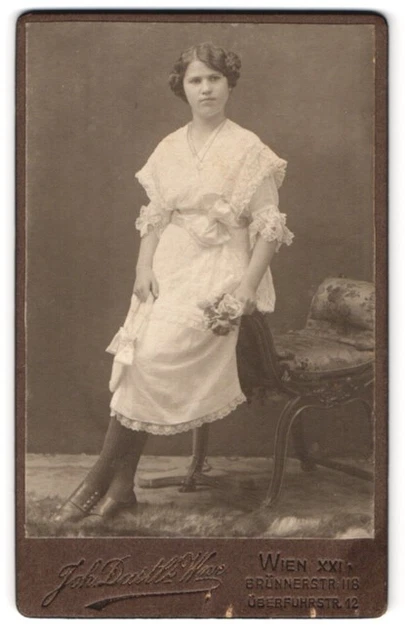 Fotografie Johann Dastl´s Witwe, Wien, Brünnerstraße 118, Portrait junge Dame i