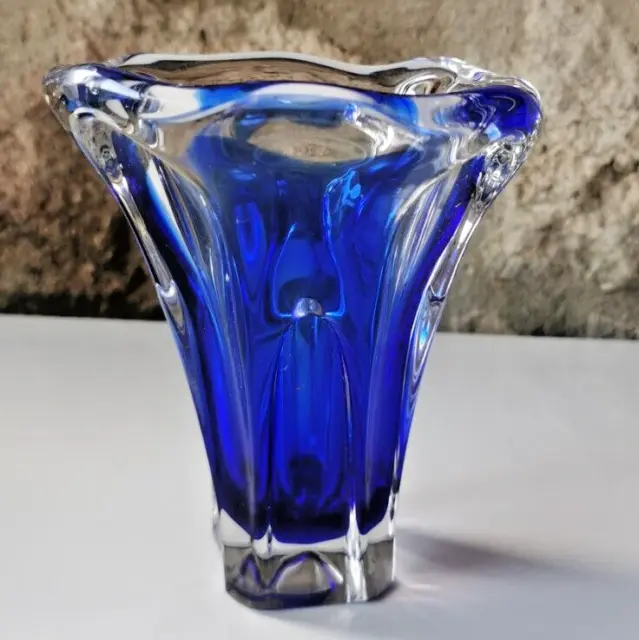 Magnifique vase bleu en verre soufflé dans le goût de Murano