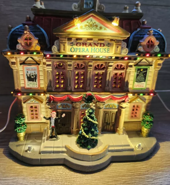 LEMAX Signature Collection Christmas village Grand Opera House #95467X