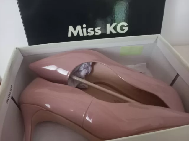 Miss kg corinthia top