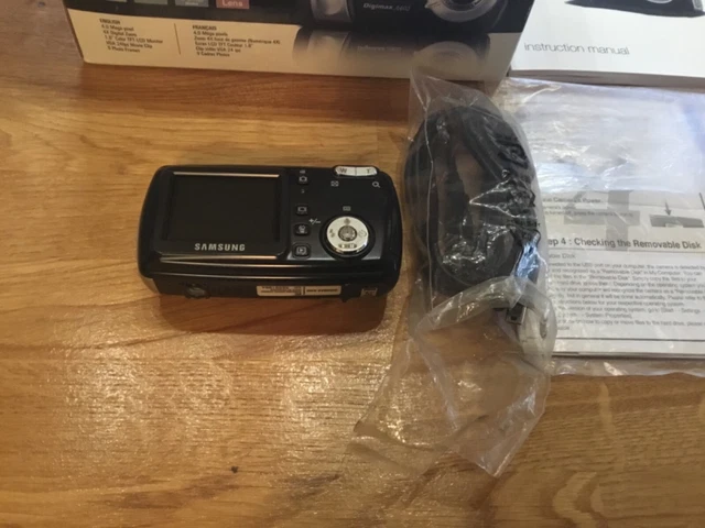 Samsung Digimax A402 4.0MP Digital Camera - Black 3