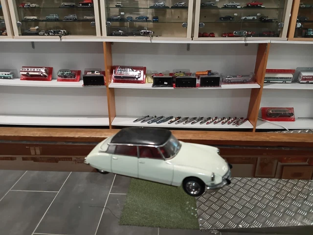 CORGI TOYS Citroen Ds Break Safari Jo Grenoble 1966  Bon État EUR 45,00 - FR