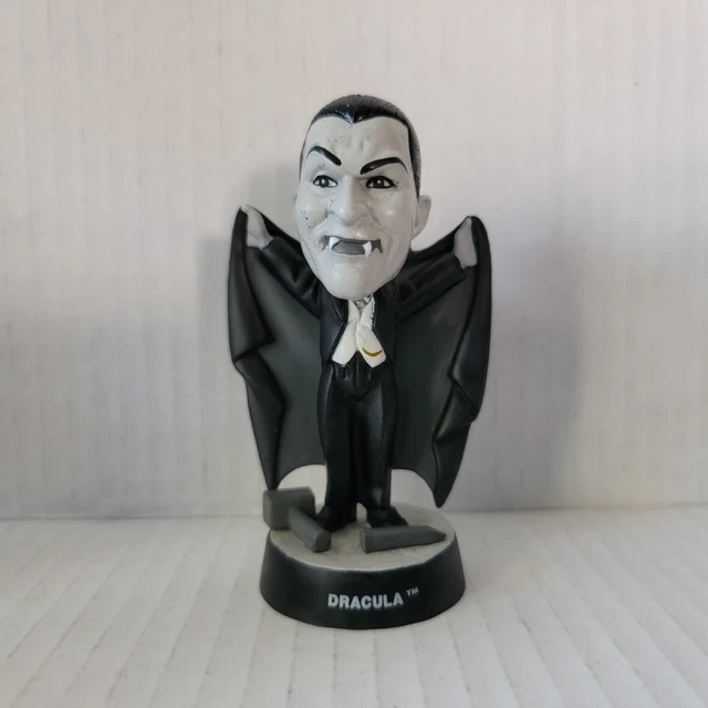 UNIVERSAL STUDIOS SIDESHOW Toys Little Big Heads DRACULA 121 14.99