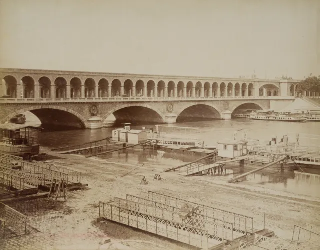 Frankreich, Paris: Seinebrücke, um 1880, Albuminpapierabzug Unbekannt (19.Jhd)