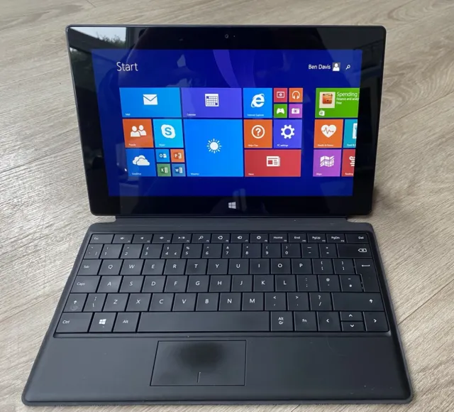 Microsoft Surface RT 1516 32GB, Wi-Fi, 10.6in Screen - Fully Working