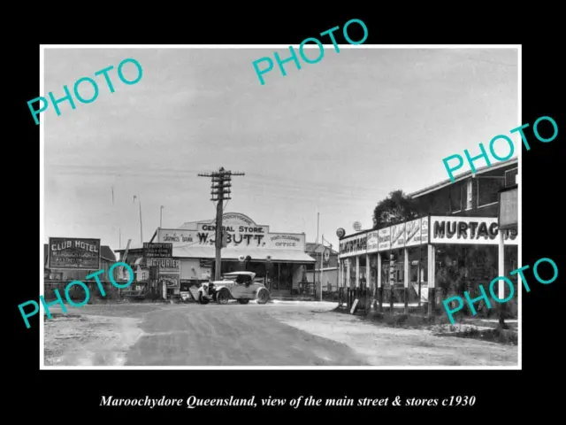 OLD POSTCARD SIZE PHOTO OF MAROOCHYDORE QUEENSLAND THE MAIN St & STORES c1930