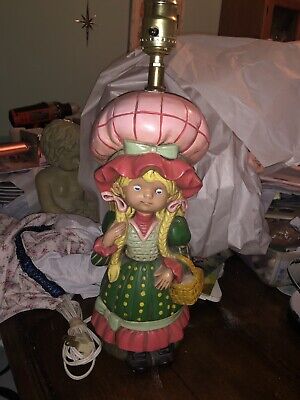 MCM 70s holly hobbie type girl lamp bonnet girl ceramic Pink Green Vintage Retro