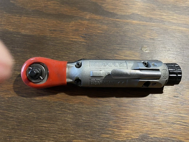 Snap-On Tools FAR25A Compact Air Ratchet 1/4" Drive 5- 25 ft lbs W/ Red Boot USA