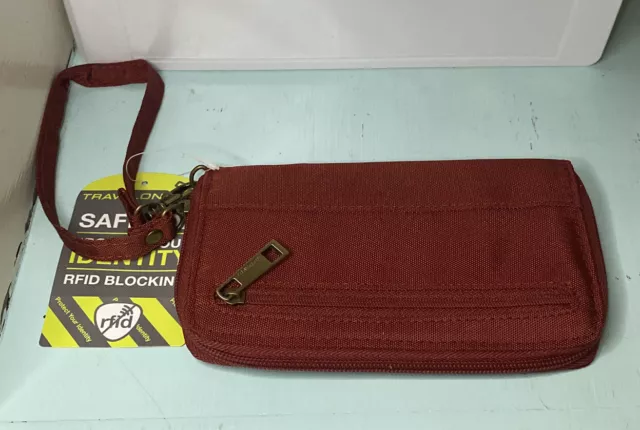 TRAVELON Safe ID RFID Blocking Card Holder Zip