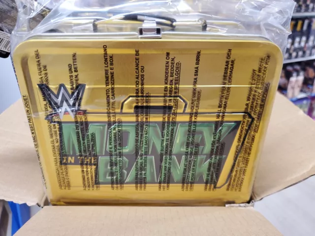 https://www.picclickimg.com/m78AAOSwb8RlMxQ7/New-2015-Wwe-Money-In-The-Bank-Lunch.webp