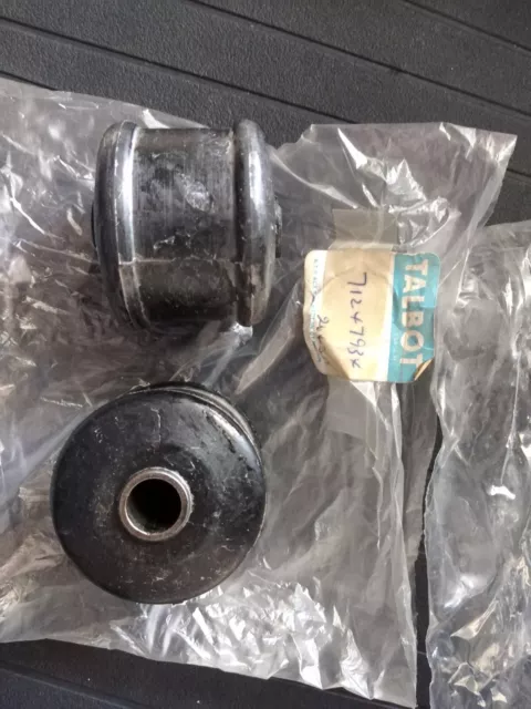 COPPIA cespugli anteriori Talbot Sunbeam Hillman Avenger braccio posteriore superiore!!