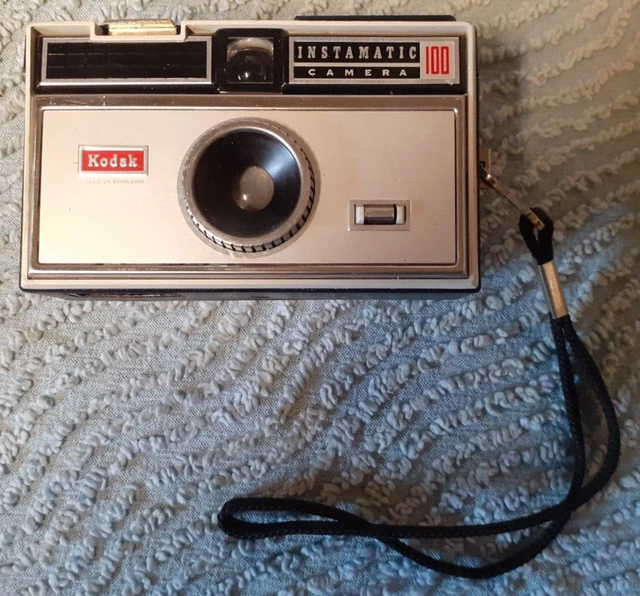 Ancien appareil photo KODAK Instamatic 100 Non Testé Photographie/Vintage