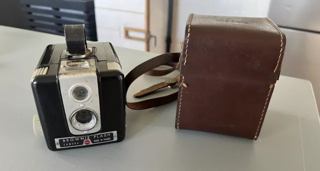 Appareil Photo Kodak Brownie Flash Camera Vintage 1955